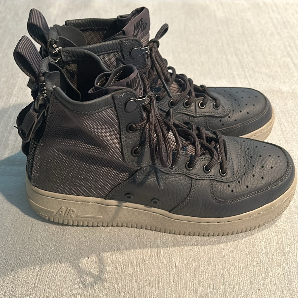 Nike Sf Air Force 1 Mid Dark Grey - Picture 4 of 7